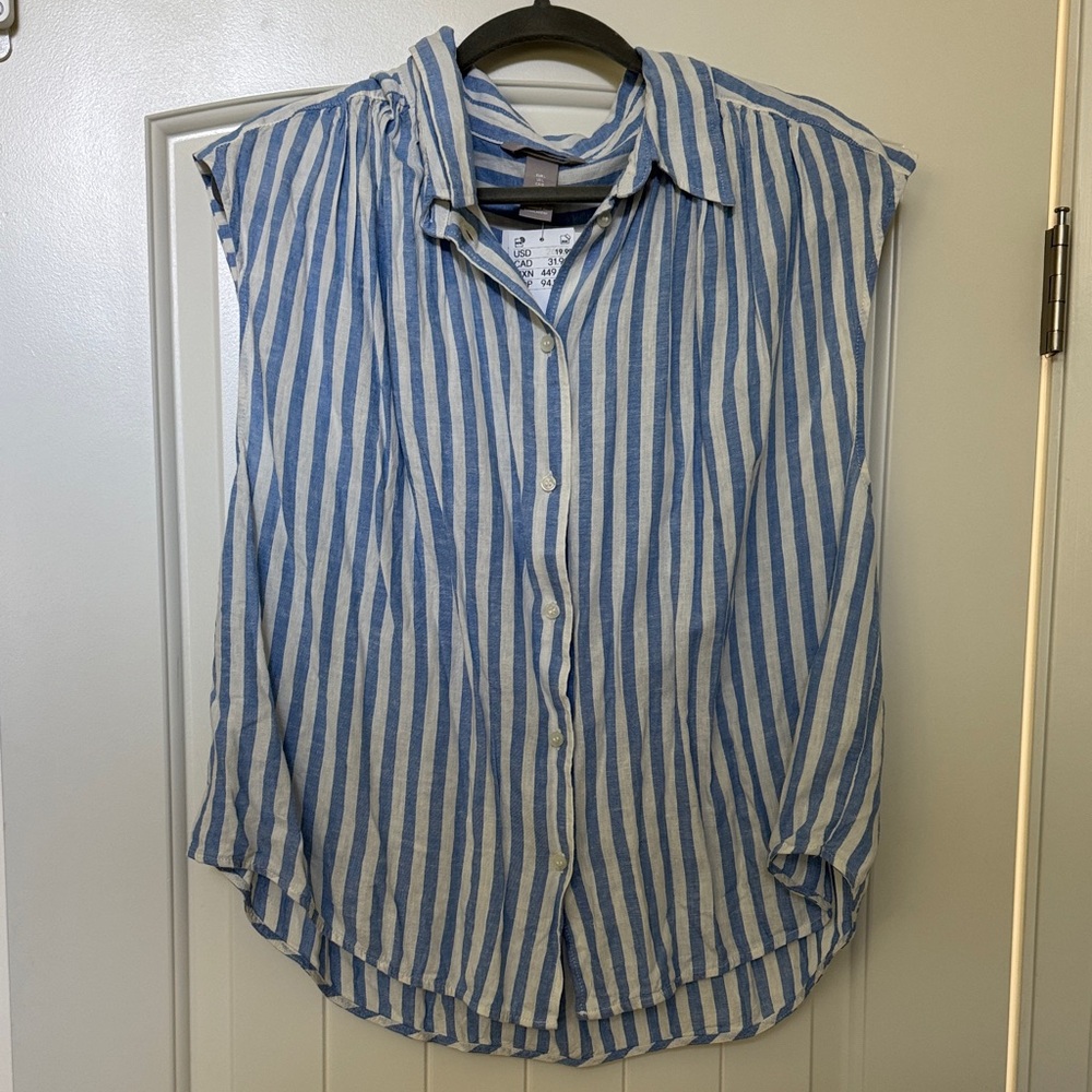 H&M Blue and White Striped Button Down Shirt
